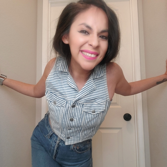 Vest - Picture 5 of 14